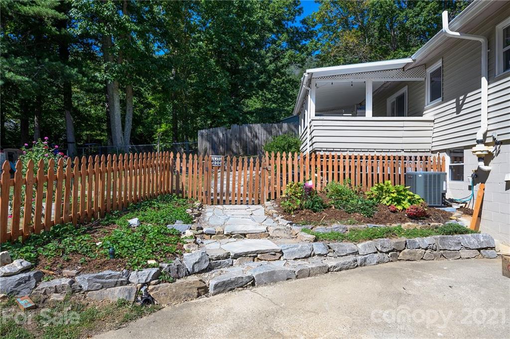 30 Clement Drive Asheville NC 28805