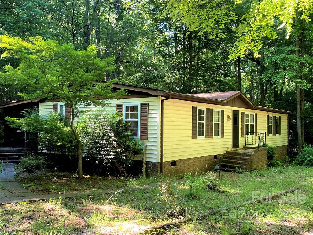 101 Hickory Lane Columbus NC 28722