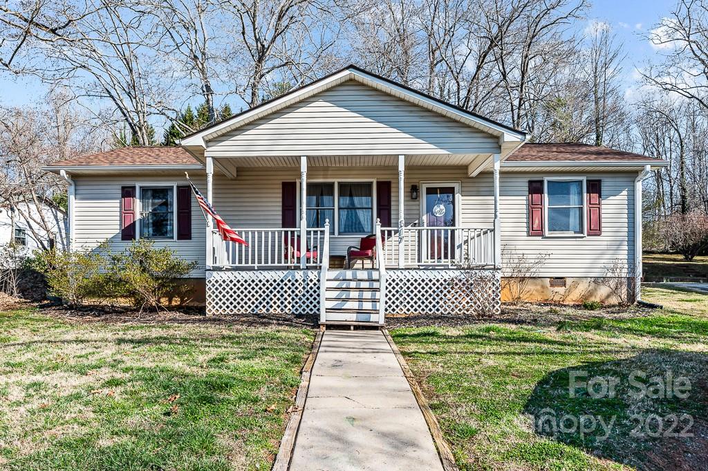 517 South Peak Street Columbus NC 28722