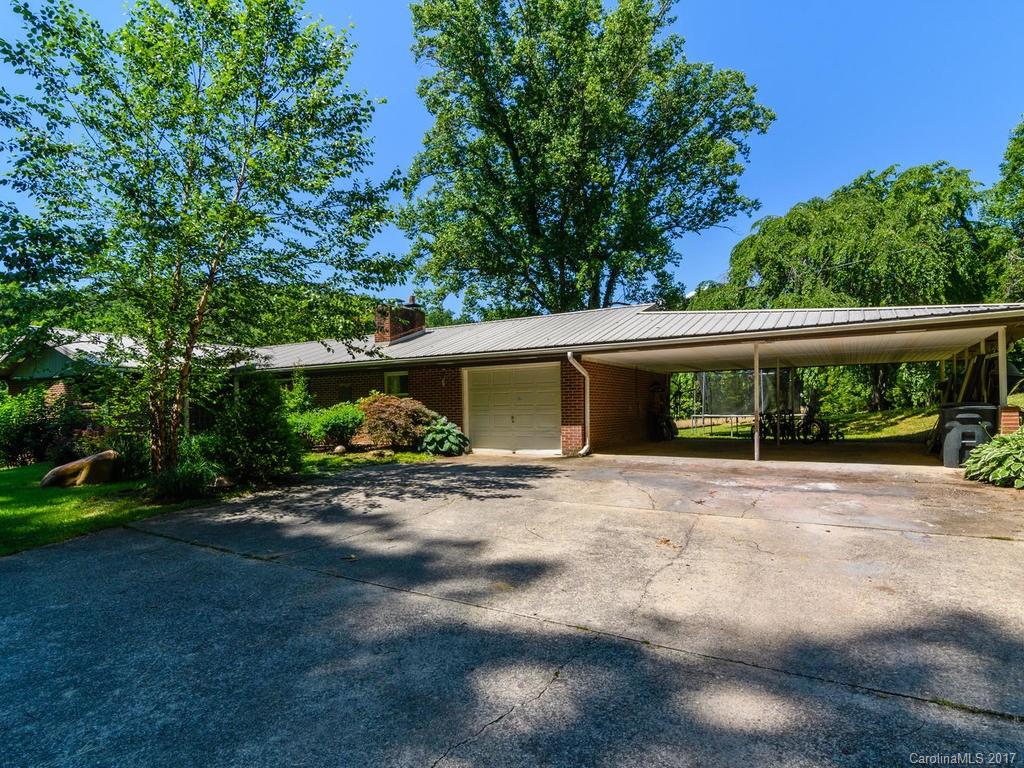22 Clara Valley Road Brevard NC 28712