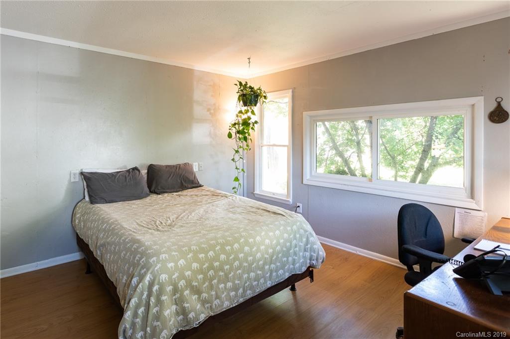 60 Craig Circle Asheville NC 28805