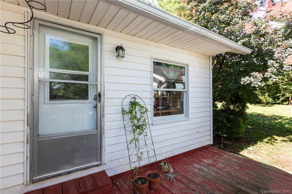 60 Craig Circle Asheville NC 28805