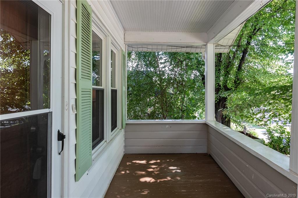 60 Craig Circle Asheville NC 28805