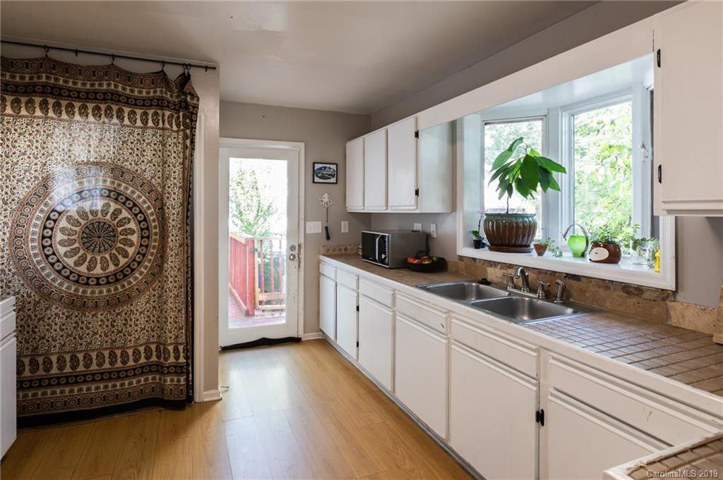 60 Craig Circle Asheville NC 28805