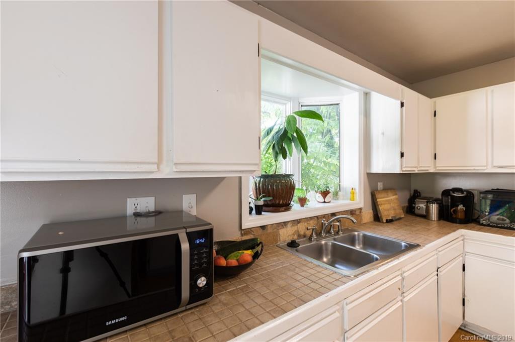 60 Craig Circle Asheville NC 28805