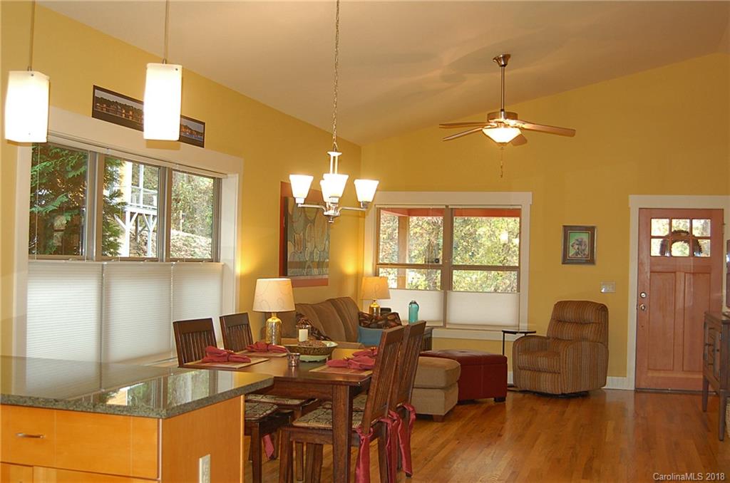 8 Moore Avenue Asheville NC 28806