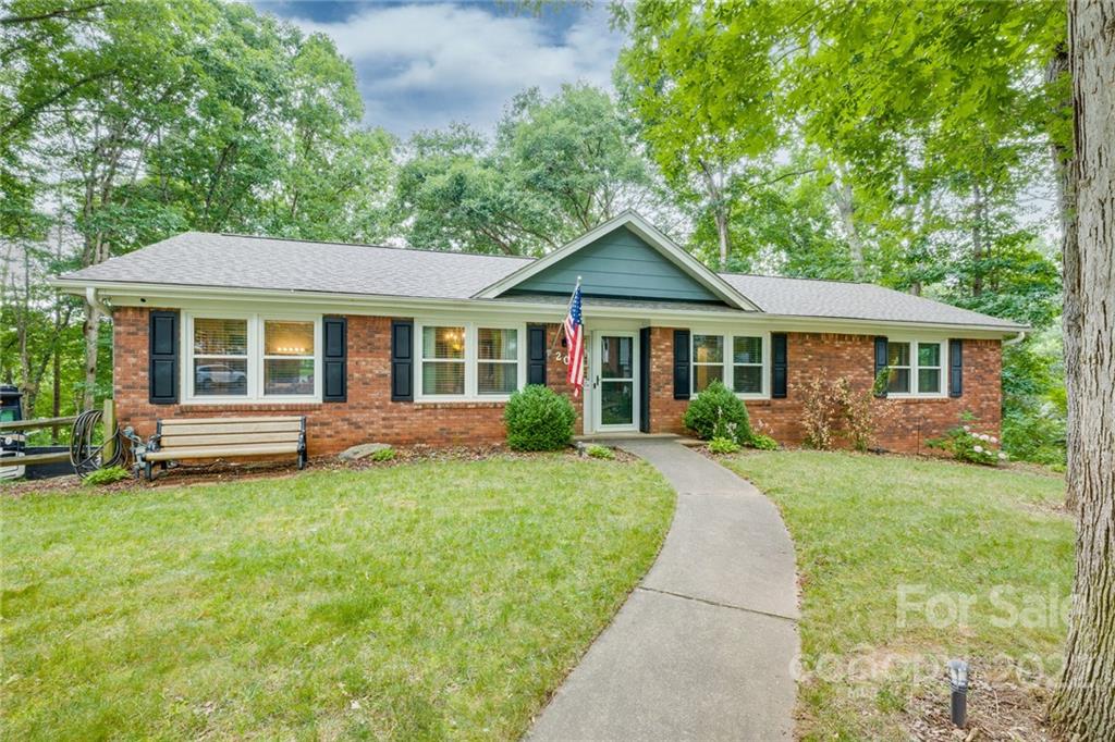 20 Brushwood Road Asheville NC 28804