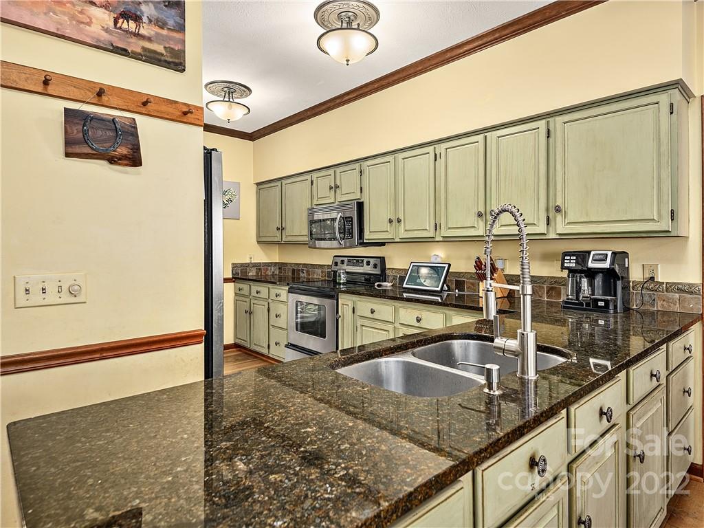 1989 Kims Cove Road Canton NC 28716