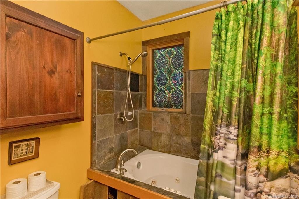 87 Ivy Bluffs Marshall NC 28753