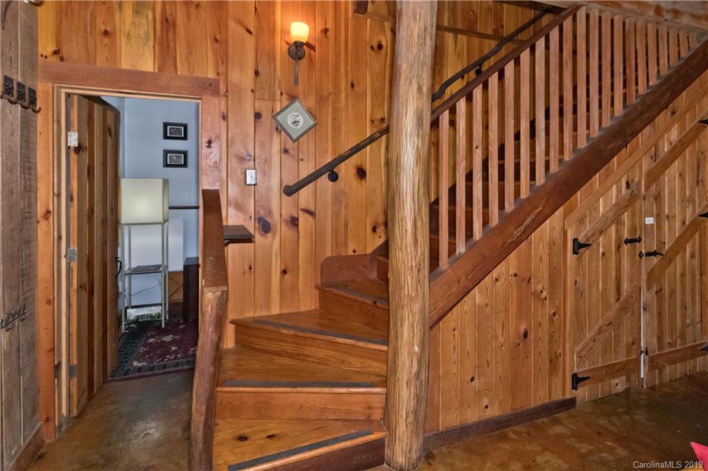 87 Ivy Bluffs Marshall NC 28753