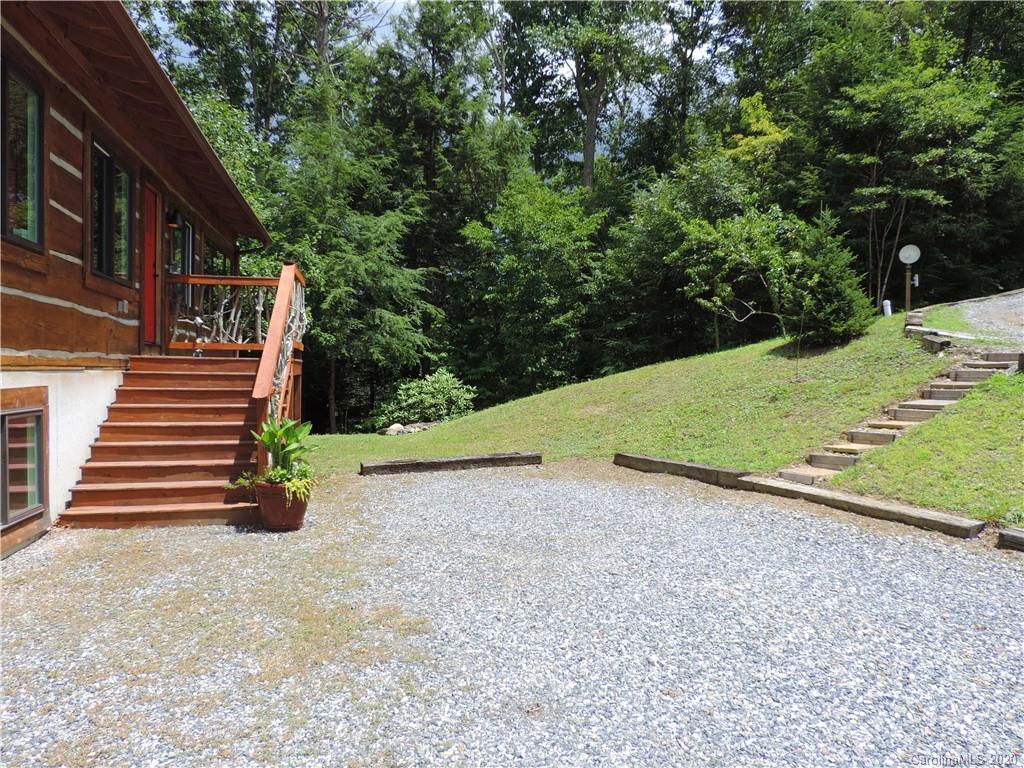 87 Ivy Bluffs Marshall NC 28753