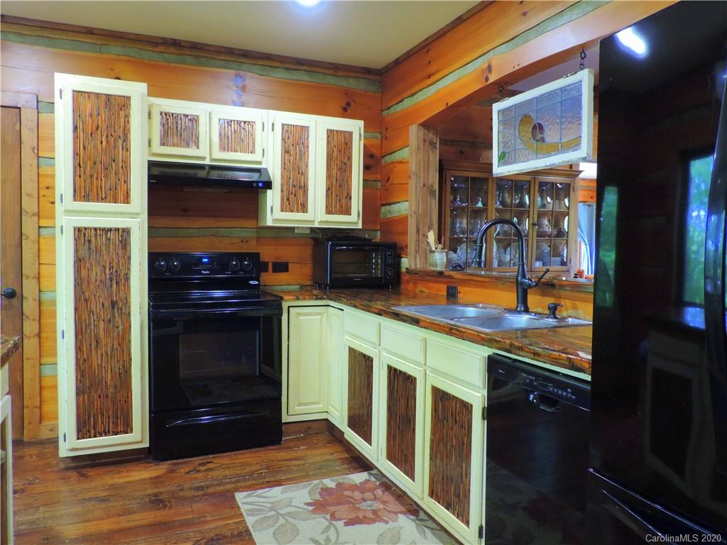 87 Ivy Bluffs Marshall NC 28753