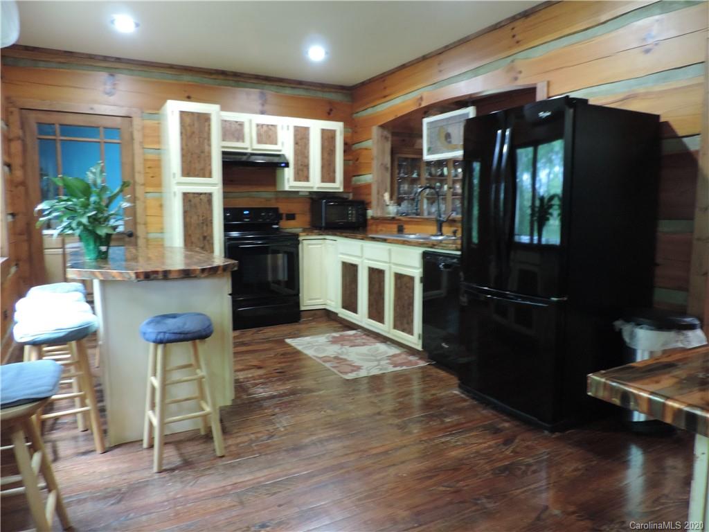 87 Ivy Bluffs Marshall NC 28753