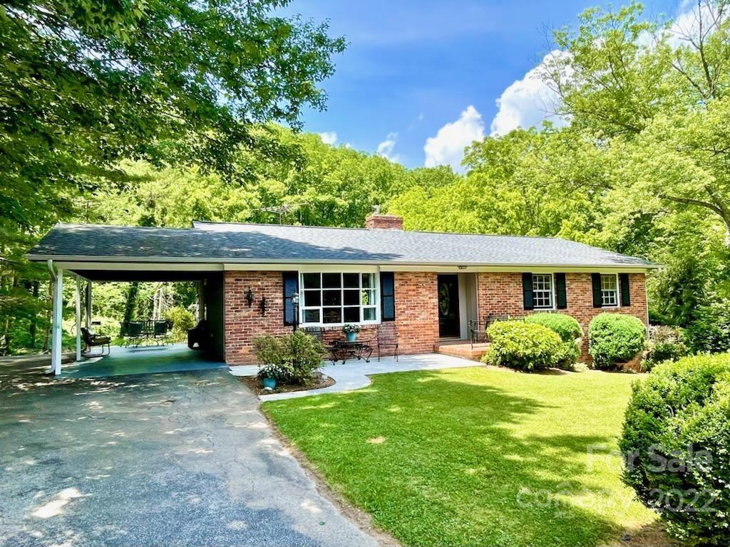 114 College Circle Swannanoa NC 28778