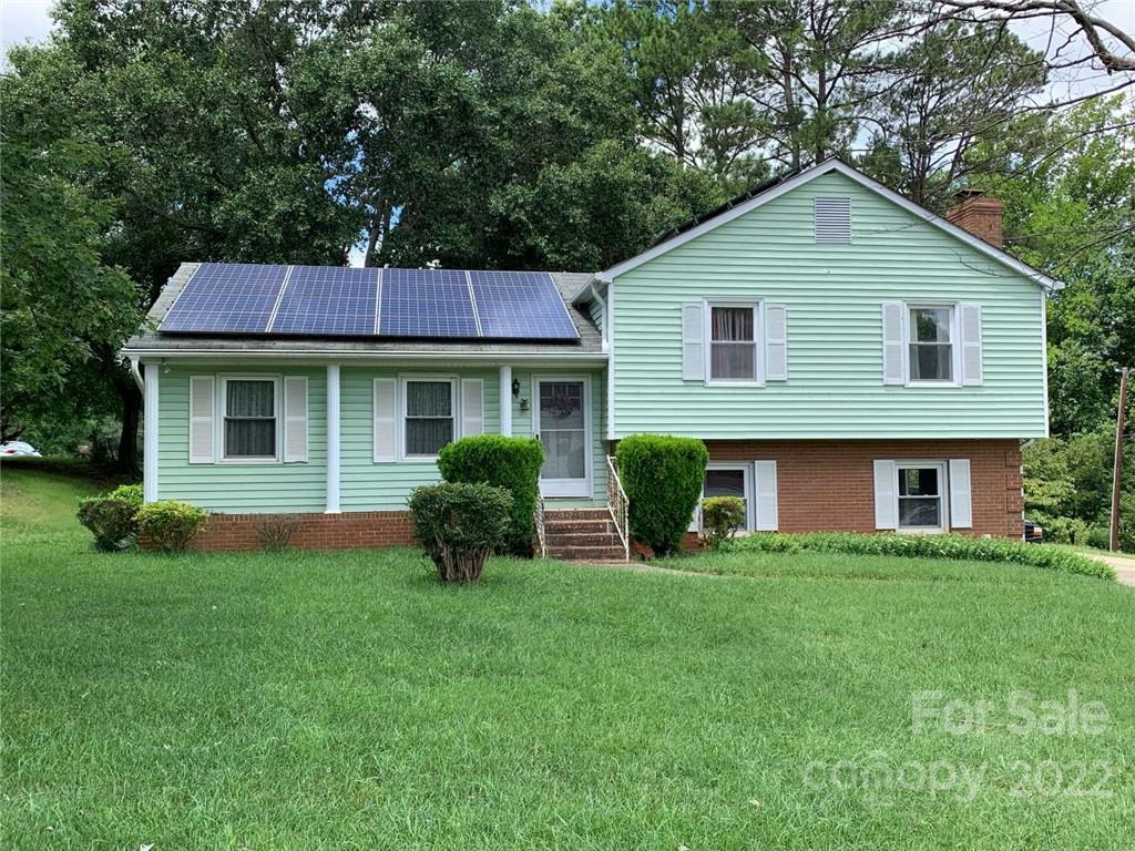 5601 Alanhurst Place Charlotte NC 28217