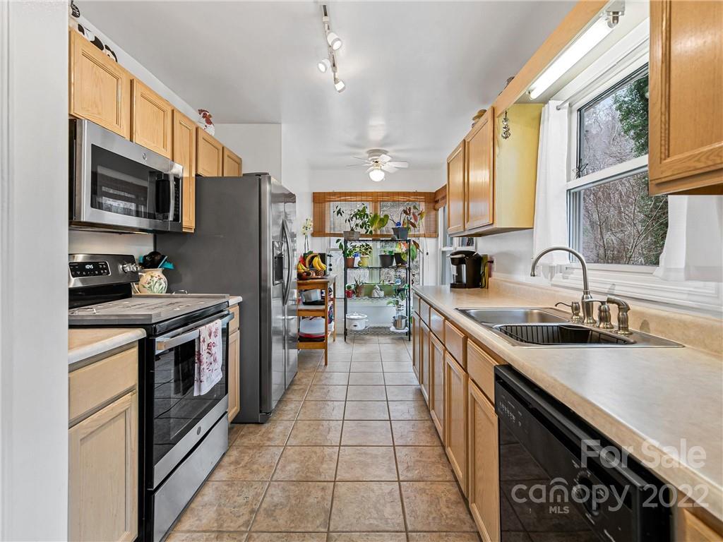95 Forest Lake Drive Asheville NC 28803