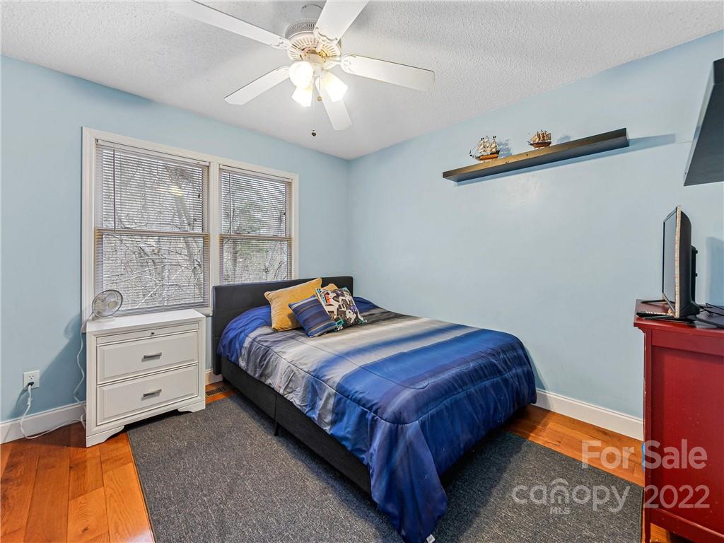 95 Forest Lake Drive Asheville NC 28803