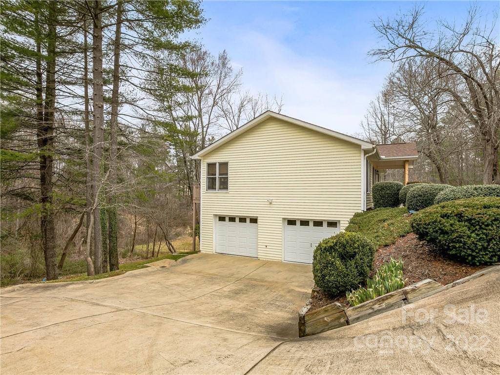 95 Forest Lake Drive Asheville NC 28803