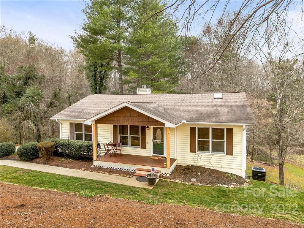 95 Forest Lake Drive Asheville NC 28803