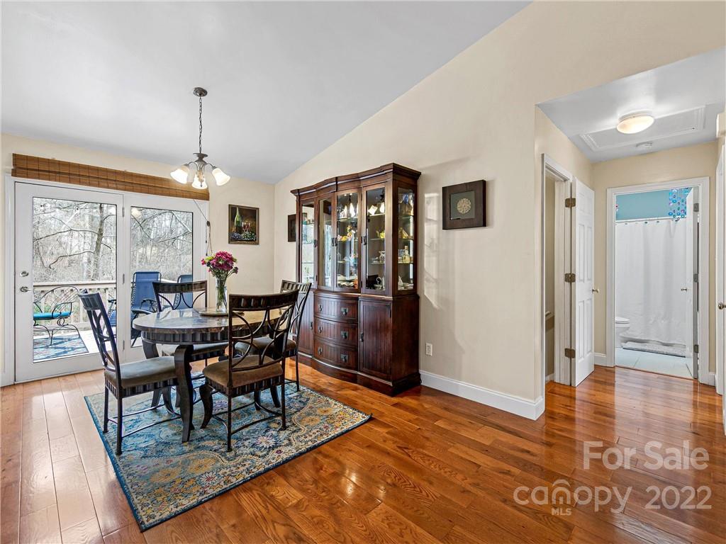 95 Forest Lake Drive Asheville NC 28803