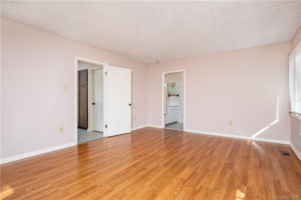 3 Frontier Court Asheville NC 28805
