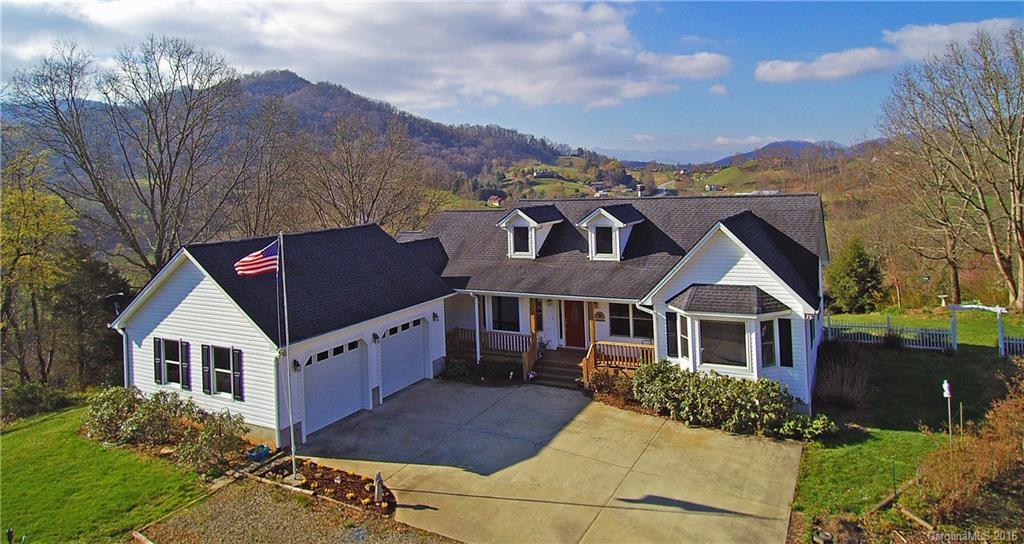 12 Hoebens Lane Clyde NC 28721