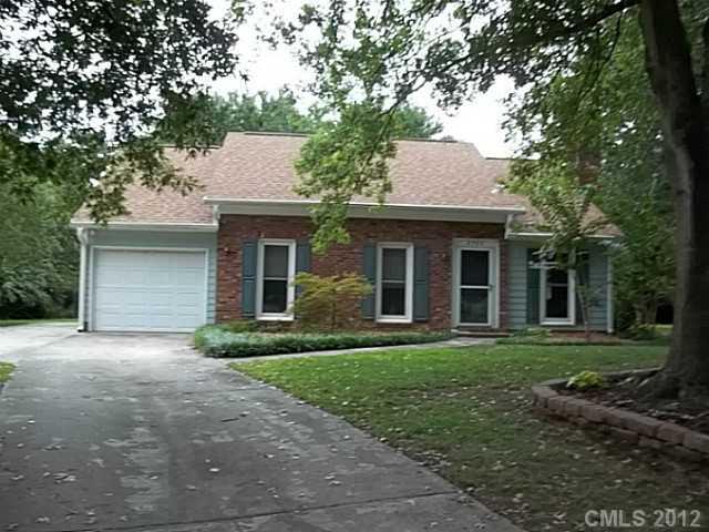 2423 Emstead Court Charlotte NC 28210