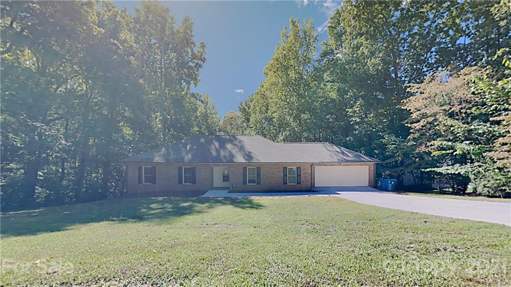 2937 Dogwood Street Newton NC 28658