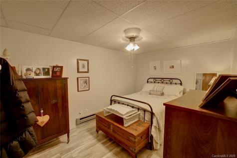 406 Hickory Hill Drive Spruce Pine NC 28777