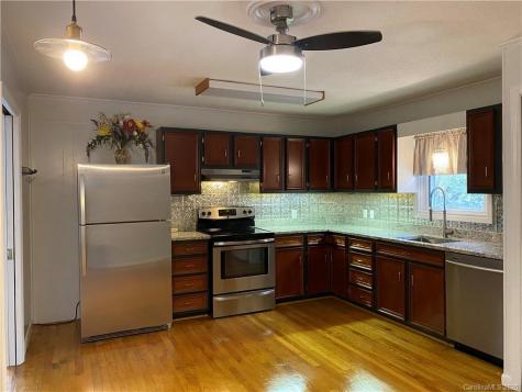 406 Hickory Hill Drive Spruce Pine NC 28777