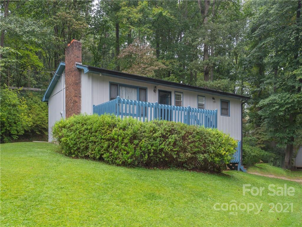 24 Liberty Circle Candler NC 28715