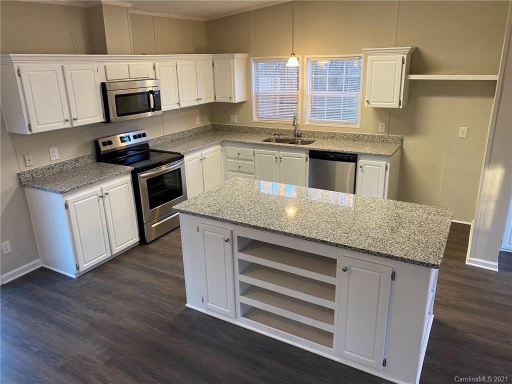 704 Chase Court Mount Holly NC 28120