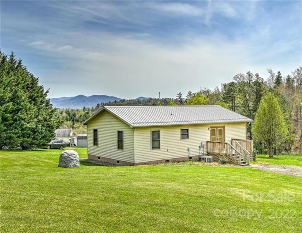 136 Hidden Cove Drive Mars Hill NC 28754