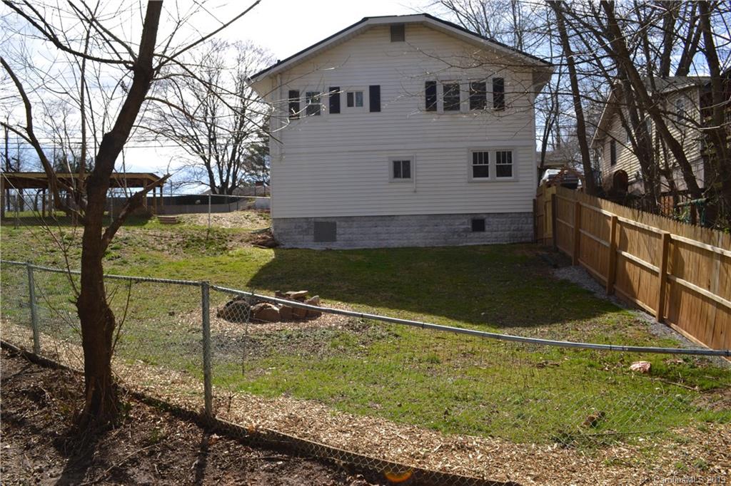 75 Sand Hill School Road Asheville NC 28806