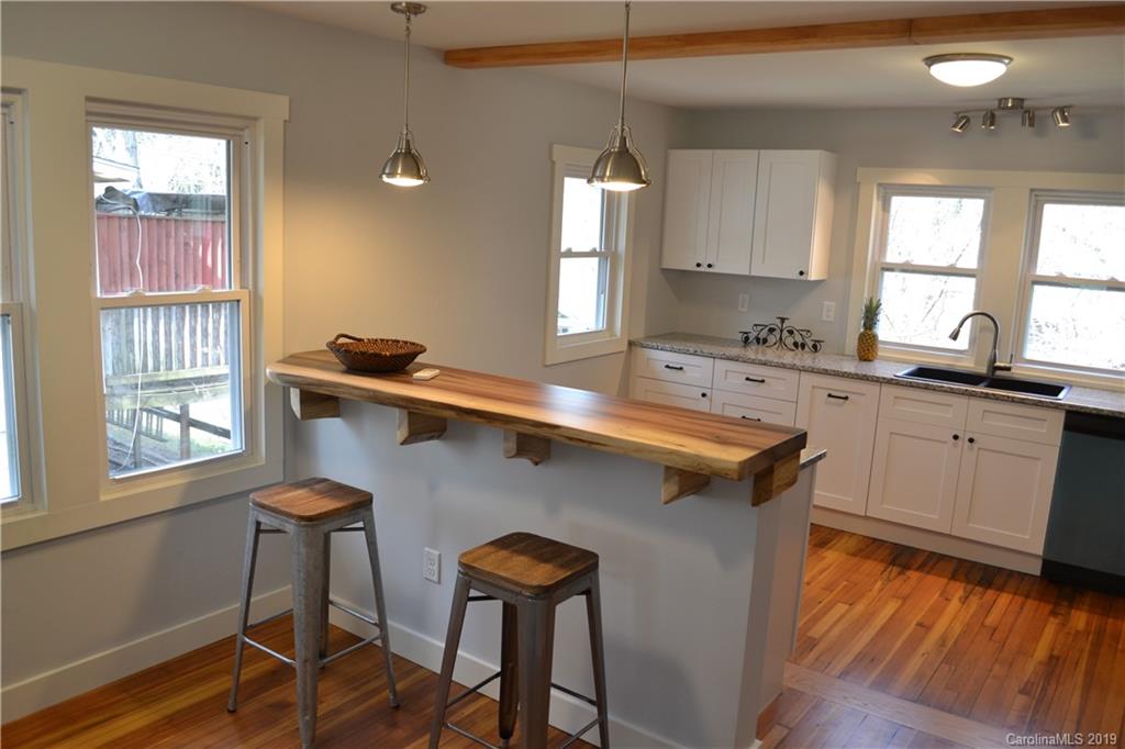 75 Sand Hill School Road Asheville NC 28806
