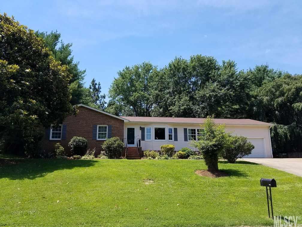 3639 10th Street Drive NE Hickory NC 28601