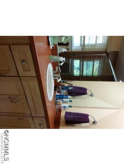 25 Red Oak Road Asheville NC 28804