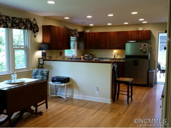 25 Red Oak Road Asheville NC 28804