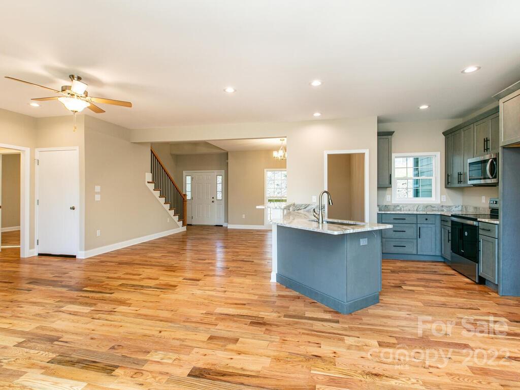 4 Ivywood Road Weaverville NC 28787
