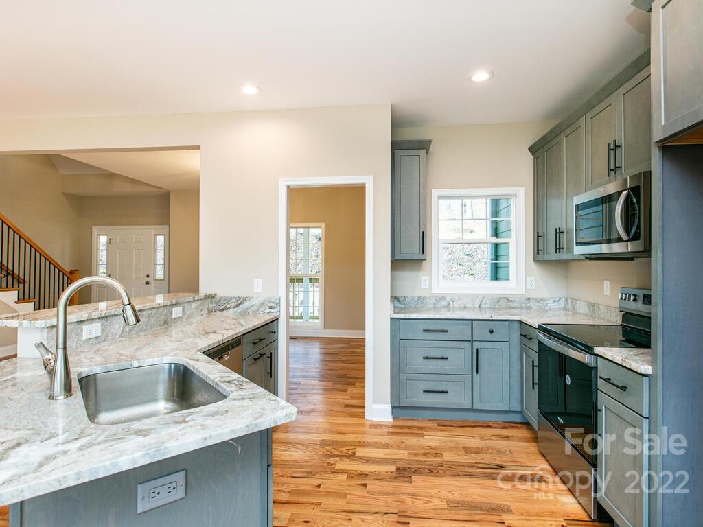 4 Ivywood Road Weaverville NC 28787
