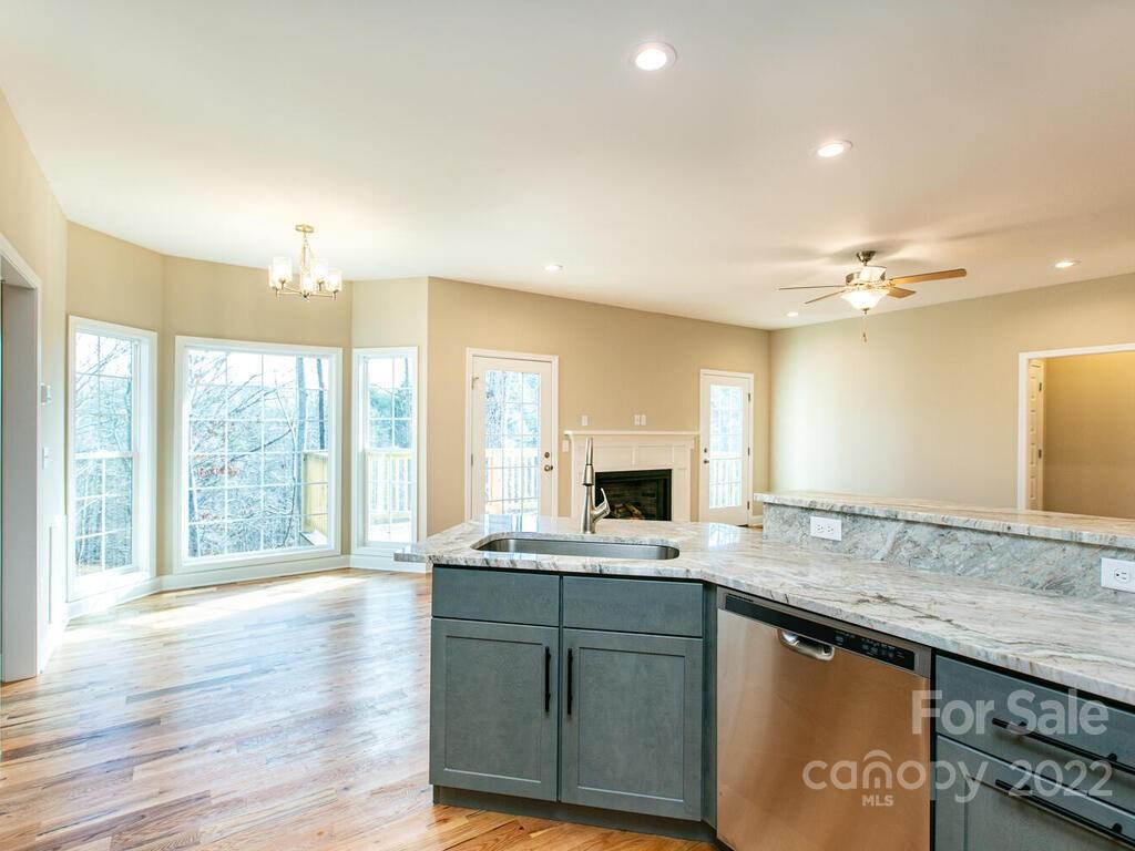 4 Ivywood Road Weaverville NC 28787