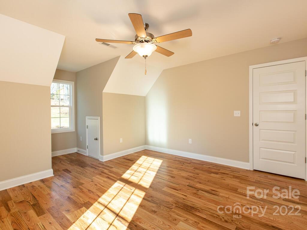 4 Ivywood Road Weaverville NC 28787