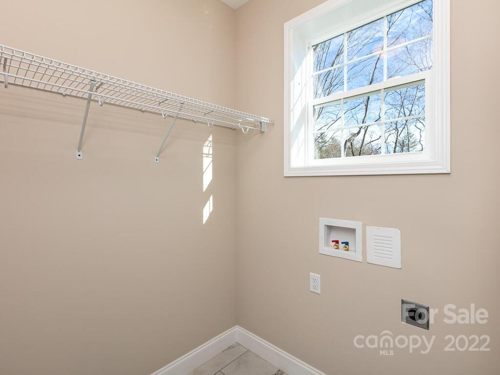 4 Ivywood Road Weaverville NC 28787