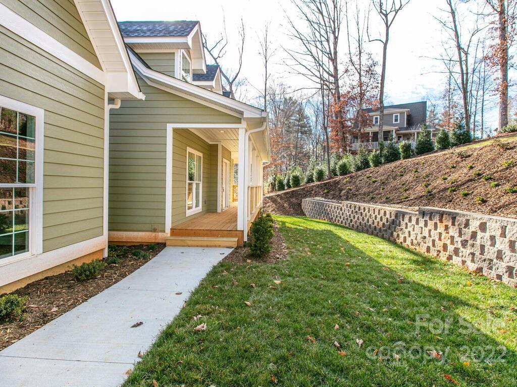 4 Ivywood Road Weaverville NC 28787
