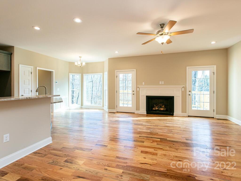 4 Ivywood Road Weaverville NC 28787