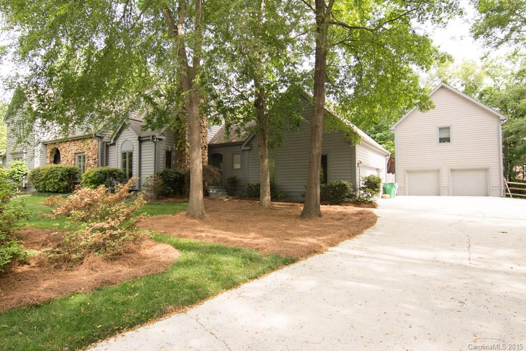 2723 Cross Country Road Charlotte NC 28270