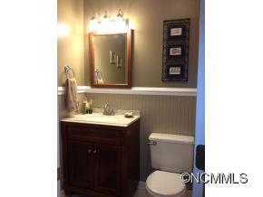 20 Fairview Hills Drive Fairview NC 28730