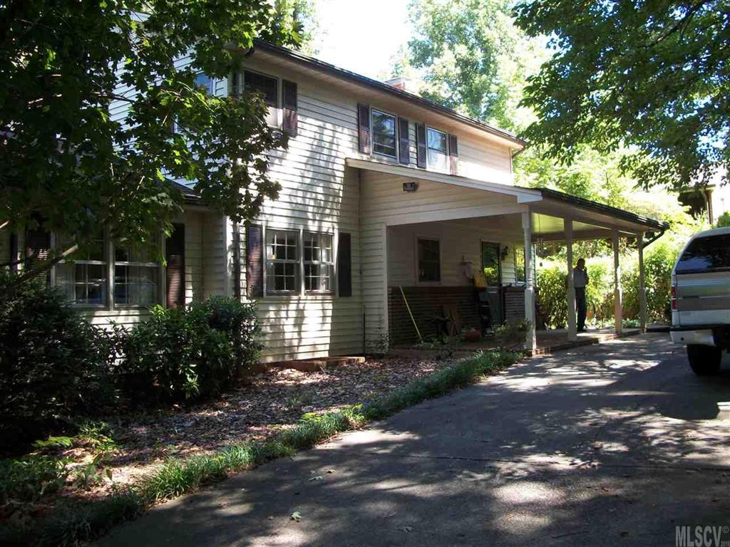811 Oak Street Newton NC 28658