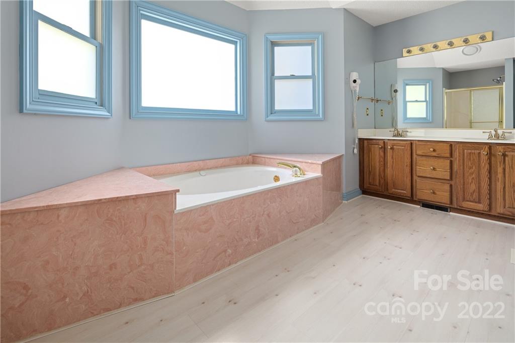 7 Glen Cable Road Asheville NC 28805