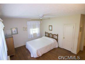 71 Lakewood Drive Asheville NC 28803